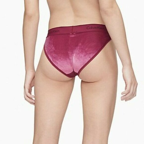 Calvin Klein‎ Women's Velvet Ribbed Bikini Bra Set - Picture 4 of 5